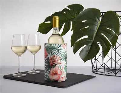 Image au survol de Active Cooler Wine botanical sleeve Vacuvin