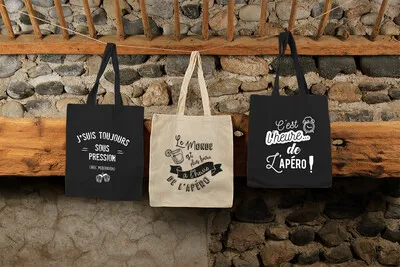 Image au survol de Chelsea black cotton canvas tote bag - C'est l'heure de l Apéro